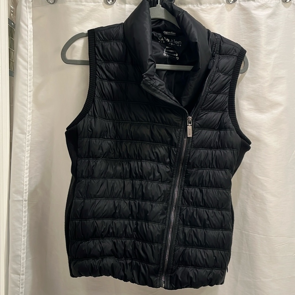 Calvin Klein Performance Women’s Puffer Vest Size Medium